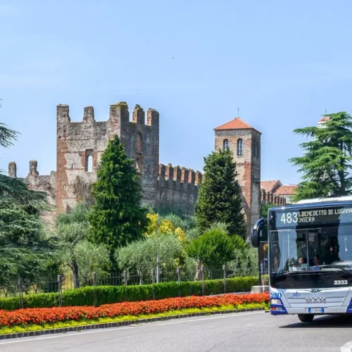 How to travel on the Lake Garda