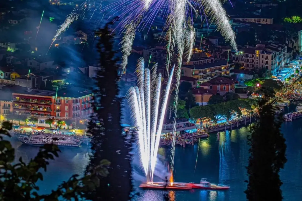 Feux d’artifice sur le lac de Garde – Édition 2024